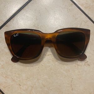 Ray Ban Wayfarer Cat Eye Sunglasses